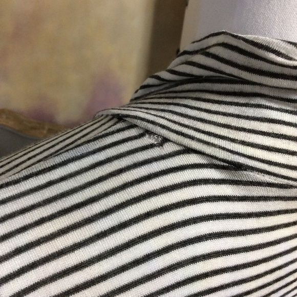 '"Fashionably Late" striped long sleeve tee, size L (juniors) - Picture 5 of 8